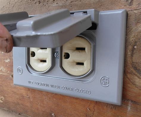 replace outside electrical outlet covers